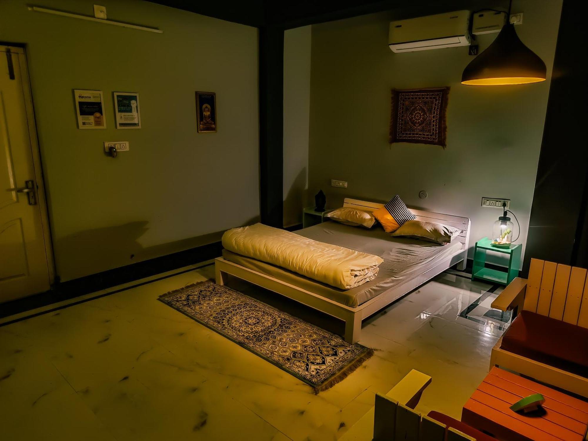 Housetale- A Traveller'S Home 菩提伽耶 客房 照片
